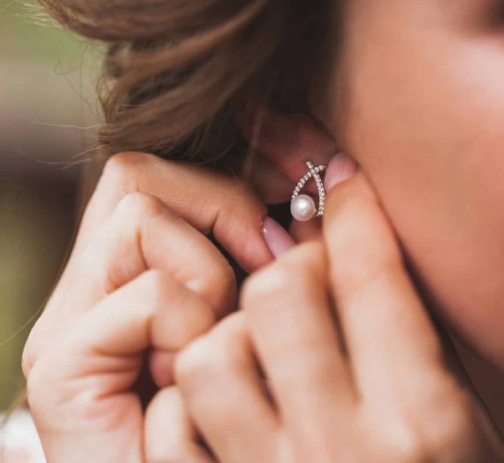 Quels sont les matériaux les plus populaires pour les boucles d’oreilles?